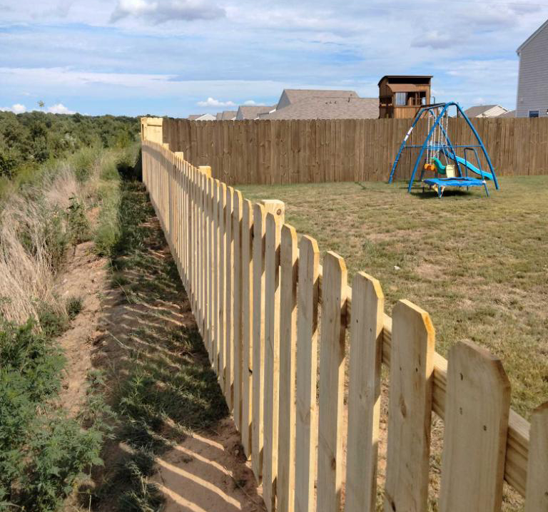 4ft semi-privacy security fence